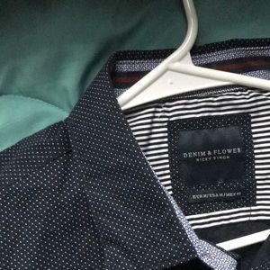 Medium sized short sleeved shirt